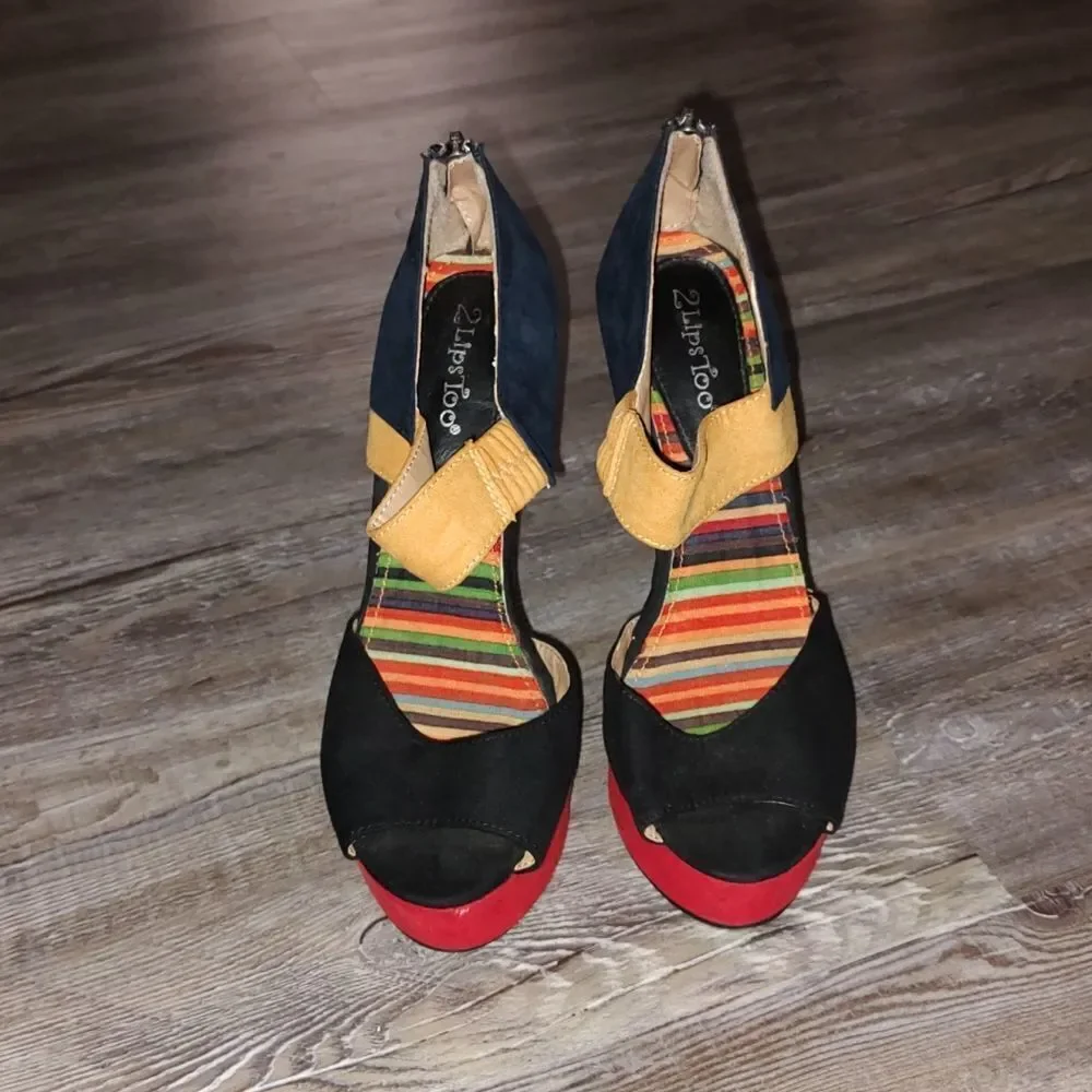 2 Lips Too navy black red tan 